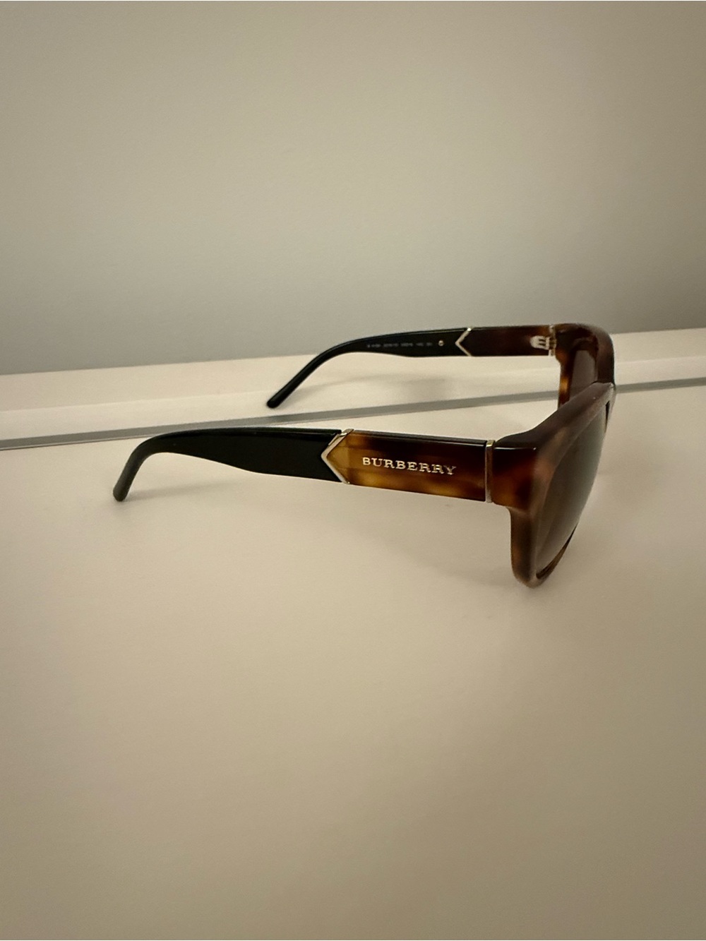 Burberry Men’s Tortoiseshell Sunglasses with Brown Gradient Lenses - Picture 2 of 3